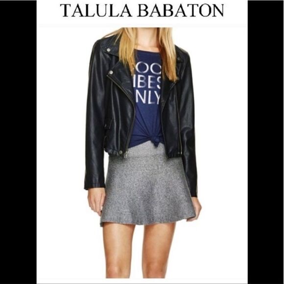 𝅺⭐️ARITZIA Talula Vanderbilt Skirt⭐️ - Picture 1 of 8